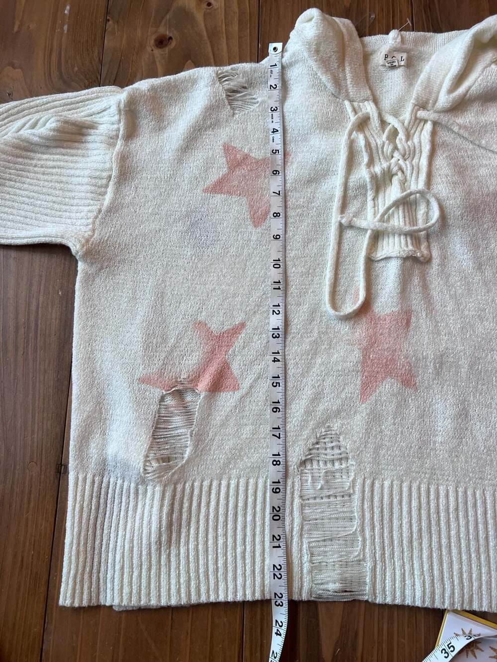 POL Women's Star Pattern Sweater - Cream and White Medium - Picture 7 of 7
